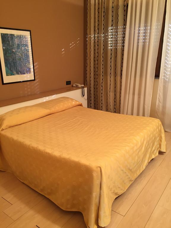 Nuovo Hotel ויג'באנו מראה חיצוני תמונה